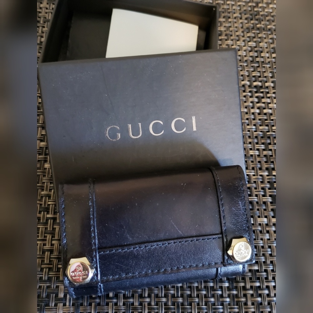 Gucci key ring holder
